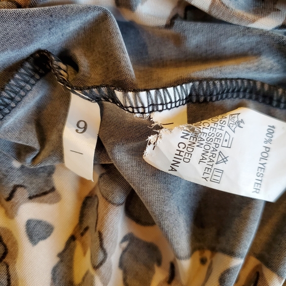 SB Fashion Cheetah Leopard Animal V Neck Ruched Waist Fashion Dress Size 9 - Picture 7 of 11